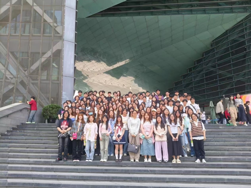 图1-成都市博物馆.jpg